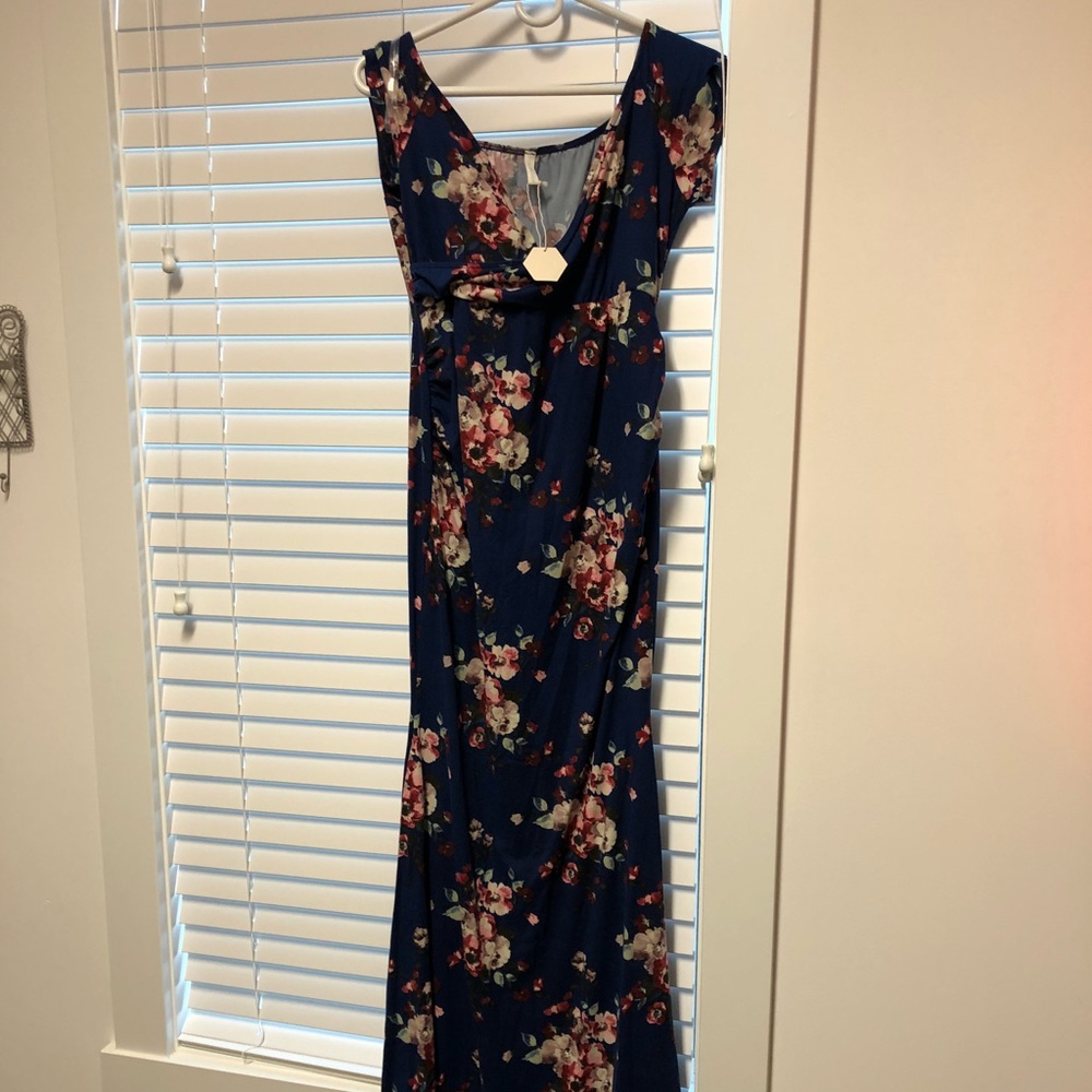 NWT Pink Blush maternity L maxi navy floral dress